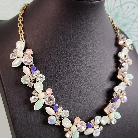 Signed J Crew Pastel AB Brulee Statement Necklace Gold-tone - Picture 5 of 5